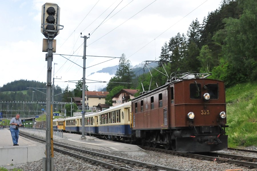 2019.06.10 RhB Ge 4-6 353 Bahnfest Bergün mit Pullmannwagen (5)